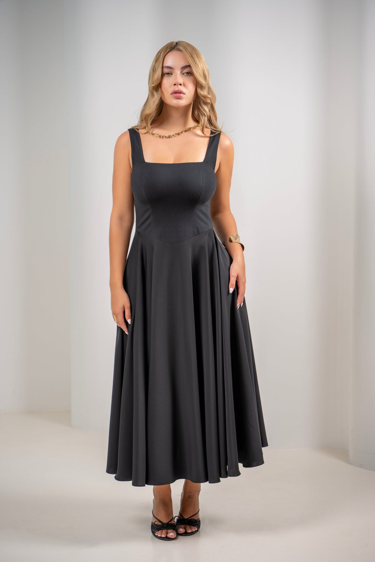 Mediterranean Fashion Aesthetic - Wild & Sage